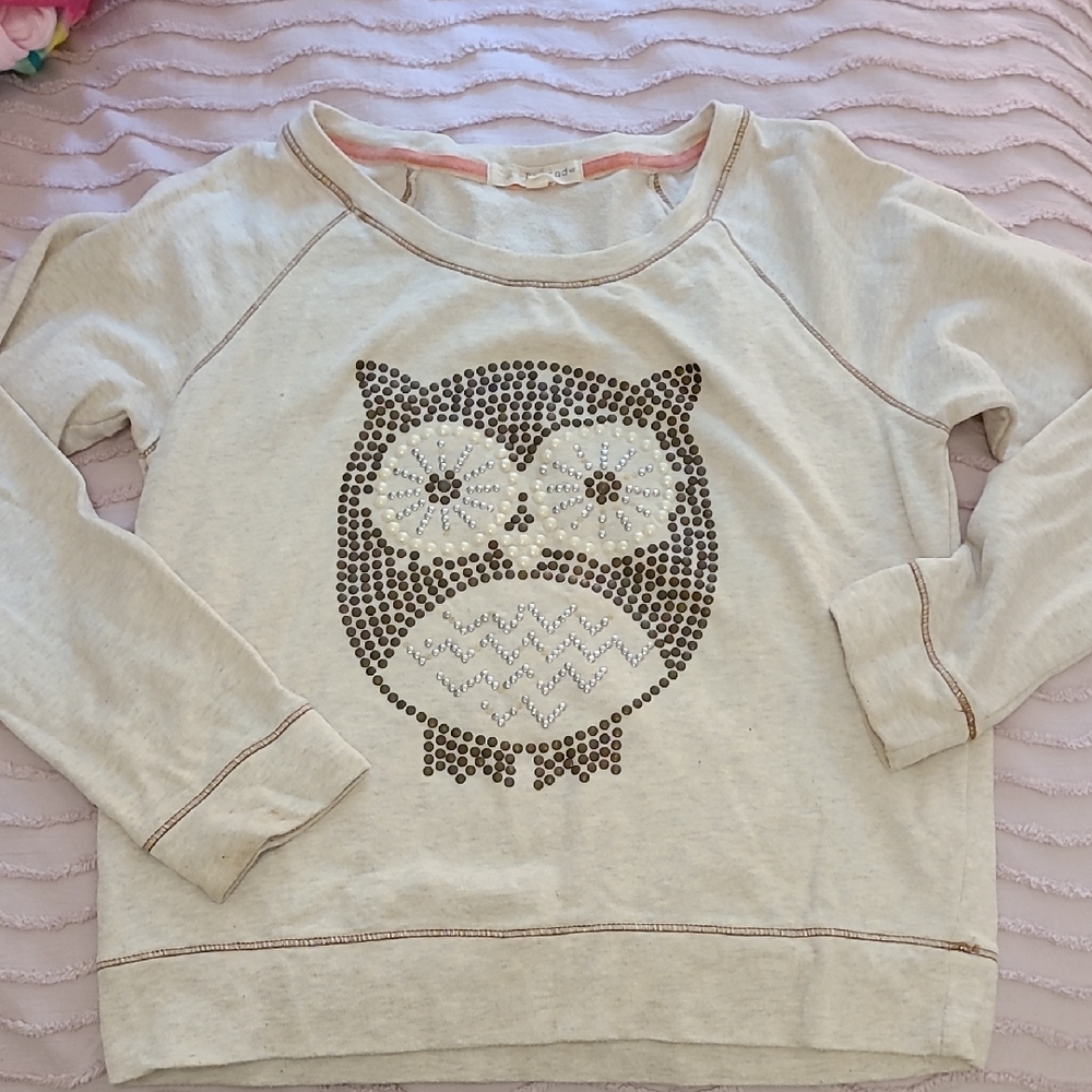 Rewind Cream Sweatshirt with Owl Design